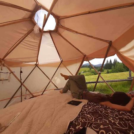 Eco Glamping - Carpathians. Retreat Hub Dzin Space Verkhovyna Eksteriør billede